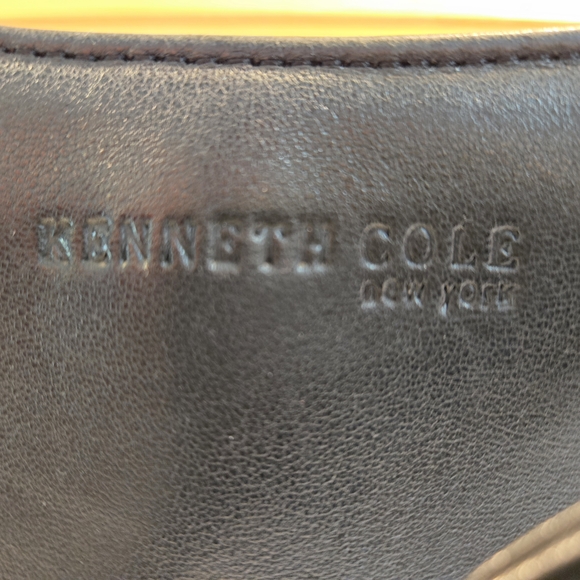 Kenneth Cole Black Leather Shoulder Bag - Picture 5 of 14